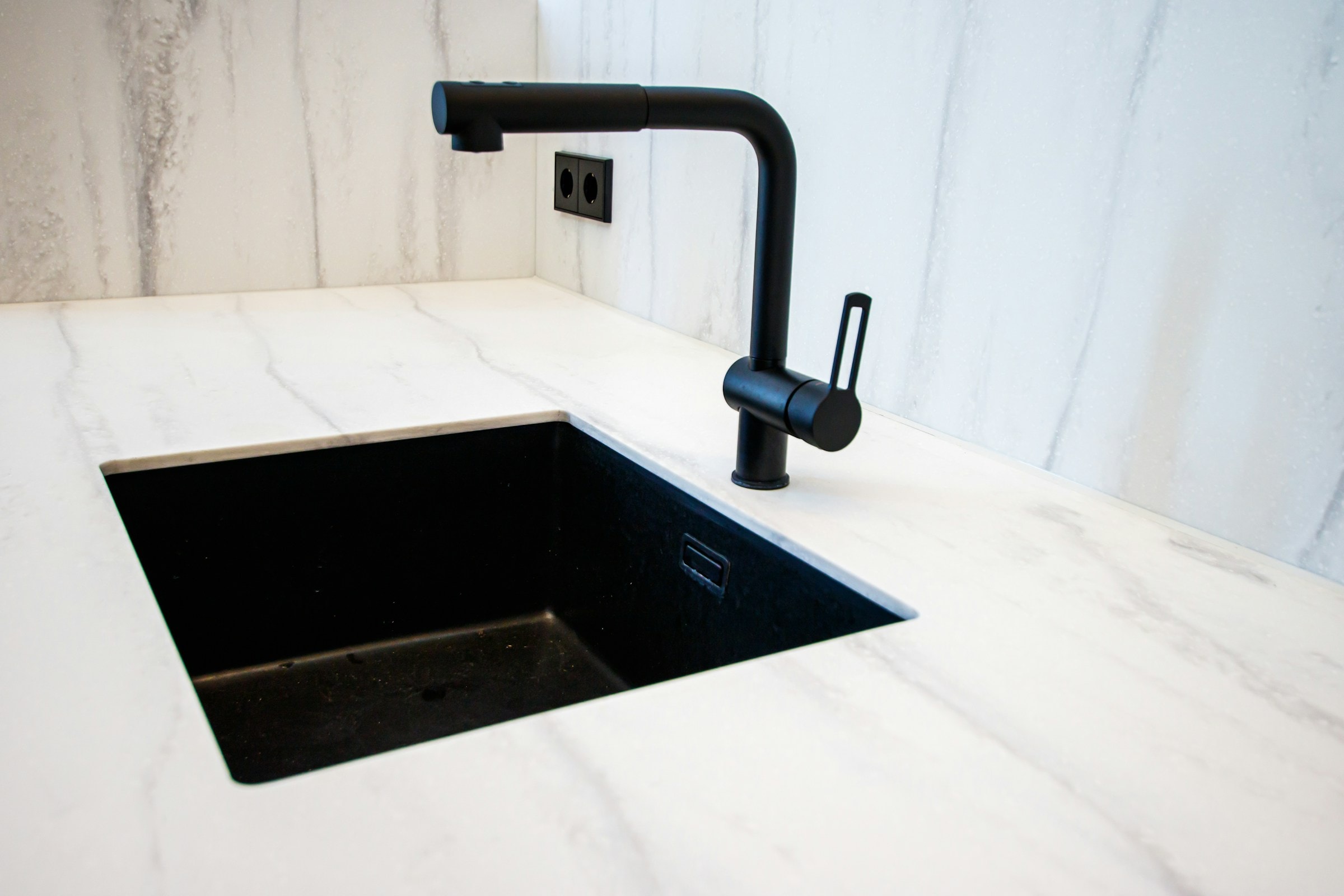 Kitchen Mixers — premium fixtures from Litani Bathrooms